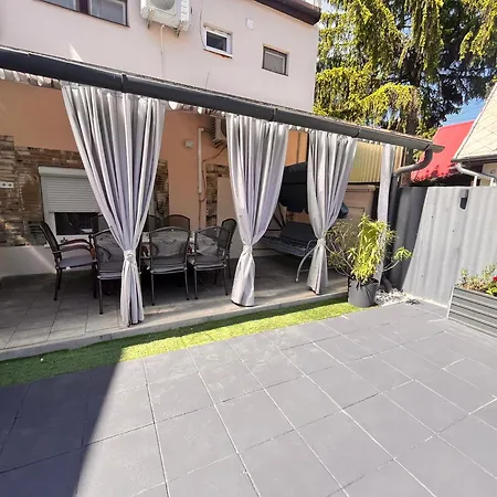 Annabella Vendeghaz *